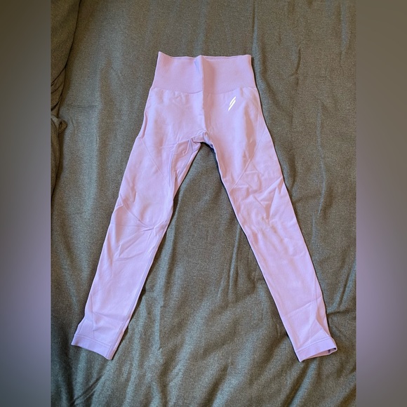 DOYOUEVEN Hyperflex Lilac Leggings - Picture 2 of 5